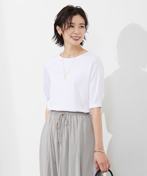 J.PRESS Ladies(J.プレス レディス)の「コットンリブ タックスリーブ カットソー(Tシャツ/カットソー・レディース・ライトグレー系/ホワイト系/ブラウン系/ネイビー系・SMALL)」の2枚目の写真