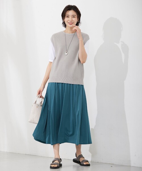 J.PRESS Ladies(J.プレス レディス)の「コットンリブ タックスリーブ カットソー(Tシャツ/カットソー・レディース・ライトグレー系/ホワイト系/ブラウン系/ネイビー系・SMALL)」の9枚目の写真