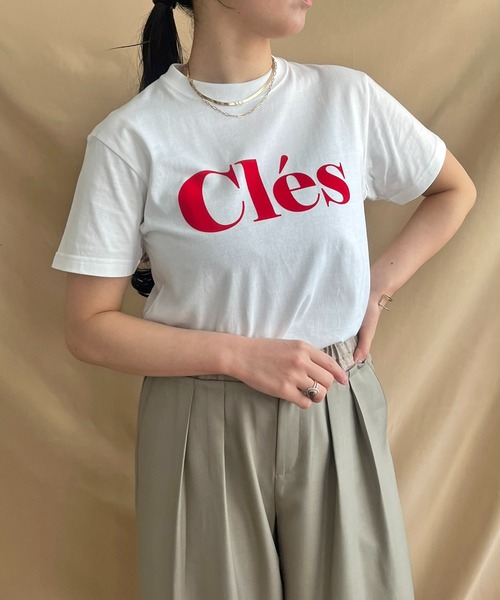 LHELBIE（レルビエ）の「Cles フロッキーロゴＴシャツ（Tシャツ/カットソー・レディース・オフホワイト/チャコールグレー/ベージュ/ホワイト/ホワイト×レッド・M）」の3枚目の写真