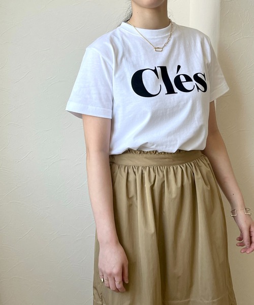 LHELBIE（レルビエ）の「Cles フロッキーロゴＴシャツ（Tシャツ/カットソー・レディース・オフホワイト/チャコールグレー/ベージュ/ホワイト/ホワイト×レッド・M）」の7枚目の写真