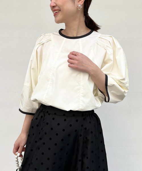 PICCIN（ピッチン）の「ピンタックボリュームスリーブブラウス（シャツ/ブラウス・レディース・ネイビー/ベージュ/オフホワイト・M）」の10枚目の写真