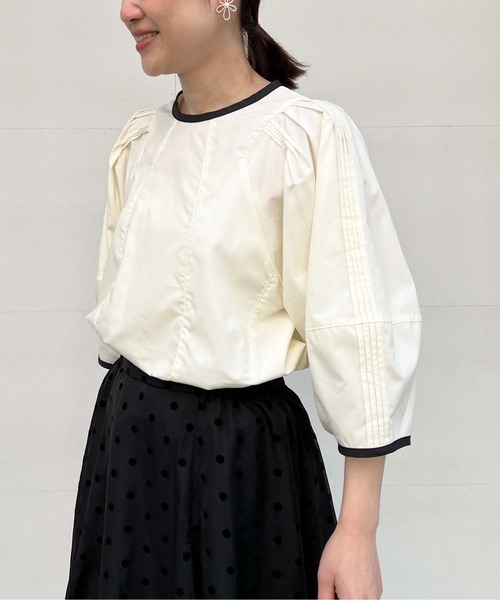 PICCIN（ピッチン）の「ピンタックボリュームスリーブブラウス（シャツ/ブラウス・レディース・ネイビー/ベージュ/オフホワイト・M）」の11枚目の写真