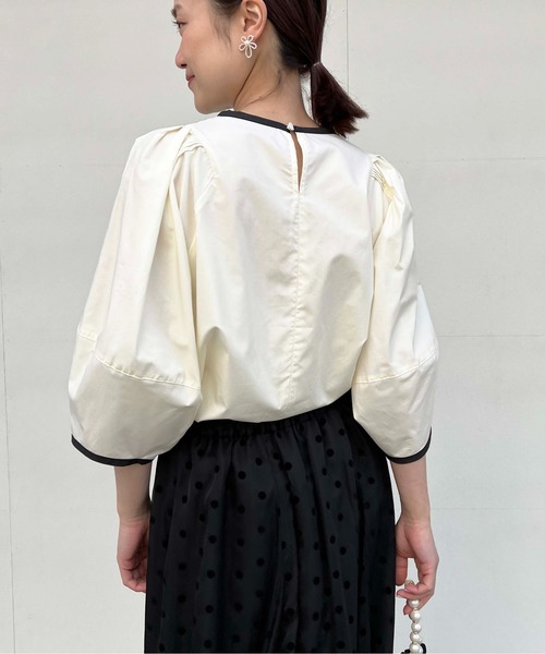 PICCIN（ピッチン）の「ピンタックボリュームスリーブブラウス（シャツ/ブラウス・レディース・ネイビー/ベージュ/オフホワイト・M）」の13枚目の写真