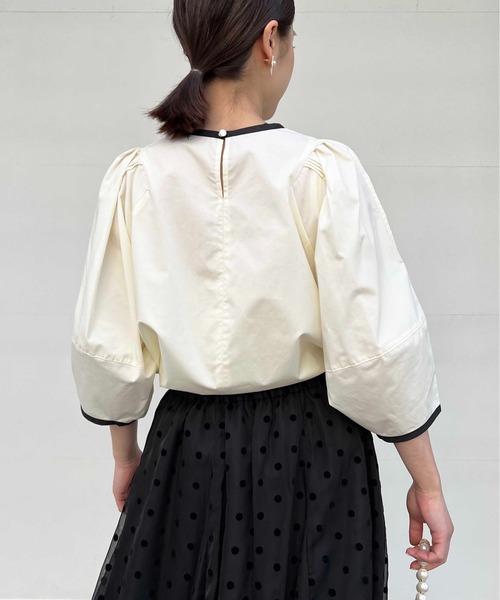PICCIN（ピッチン）の「ピンタックボリュームスリーブブラウス（シャツ/ブラウス・レディース・ネイビー/ベージュ/オフホワイト・M）」の12枚目の写真