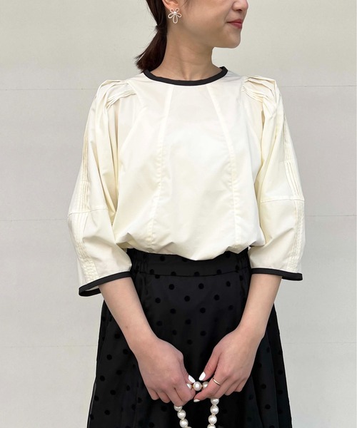 PICCIN（ピッチン）の「ピンタックボリュームスリーブブラウス（シャツ/ブラウス・レディース・ネイビー/ベージュ/オフホワイト・M）」の14枚目の写真