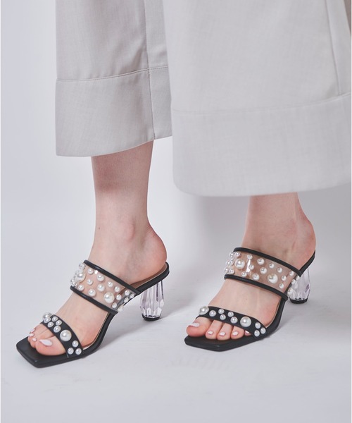 31 Sons de mode（トランテアン　ソン　ドゥ　モード）の「クリアパールサンダル（サンダル・レディース・ブラック/クリーム・L/S/M）」の6枚目の写真