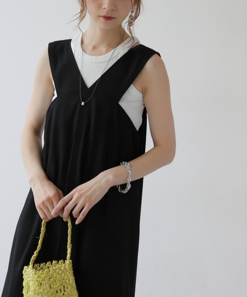 frames RAY CASSIN（フレームスレイカズン）の「WEB限定 前後2WAYリネンブレンド深Vマキシワンピース（ジャンパースカート・レディース・ブラック/グレイッシュベージュ・FREE）」の14枚目の写真