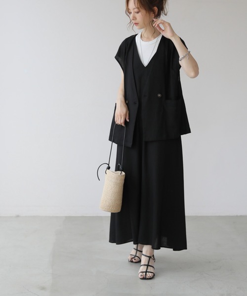 frames RAY CASSIN（フレームスレイカズン）の「WEB限定 前後2WAYリネンブレンド深Vマキシワンピース（ジャンパースカート・レディース・ブラック/グレイッシュベージュ・FREE）」の5枚目の写真