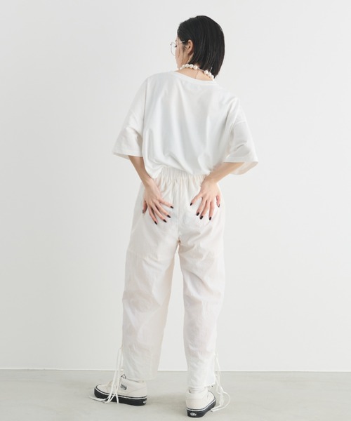 MERLOT(メルロー)の「サイドリボンナイロンパンツ(その他パンツ・レディース・ホワイト/ブラック・SMALL/FREE)」の13枚目の写真