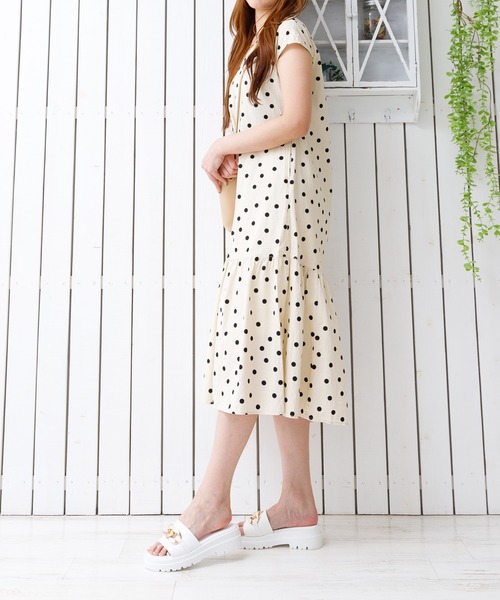 attagirl(アタガール)の「厚底チェーンモチーフミュールサンダル(サンダル・レディース・ホワイト/ブラック/オレンジ・LL/S/M/L)」の8枚目の写真