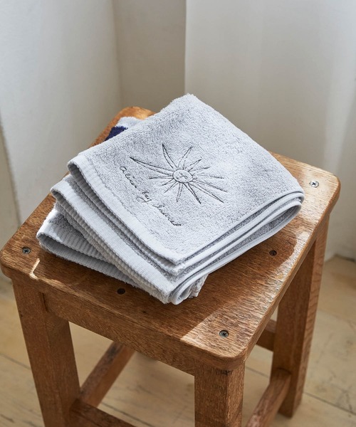 URBAN RESEARCH DOORS（アーバンリサーチドアーズ）の「DOORS LIVING PRODUCTS　Face Towel gray（タオル・レディース・ライトグレー・-）」の5枚目の写真