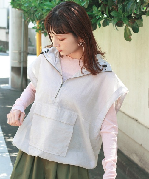 Crisp（クリスプ）の「2wayシアーアノラックフーディー（シャツ/ブラウス・レディース・ライトグレー/ベージュ・FREE）」の11枚目の写真