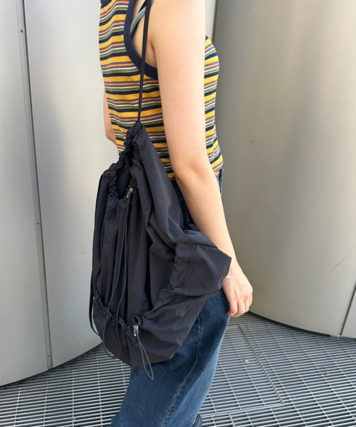 kutir（クティール）の「kutirlune／ドロストバックパック ナップザック（バックパック/リュック・レディース・ホワイト/ブラック/カーキ・FREE）」の7枚目の写真