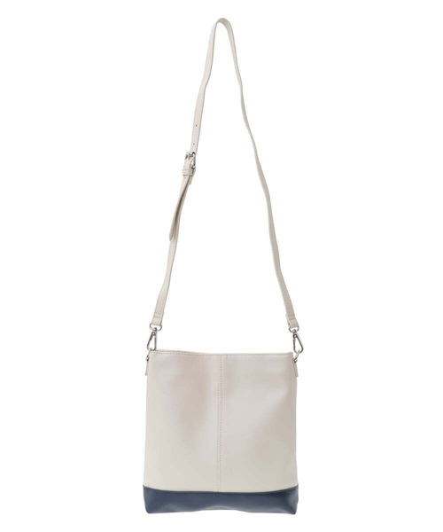 a.v.v(アーヴェヴェ)の「ショルダーバッグ【ドコデモBAGシリーズ】(ショルダーバッグ・メンズ・ブラック/アイボリー/サンドベージュ・46)」の4枚目の写真