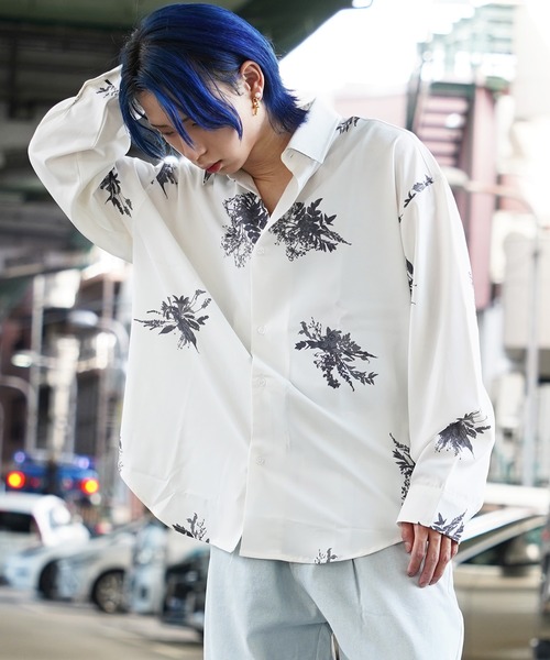 1111clothing(ワンフォークロージング)の「フラワー柄 シルキータッチ ルーズシャツ / Flower Pattern Silky Touch Loose Shirt(シャツ/ブラウス・メンズ・ブラック×グレー/ブラック×ブルー/ホワイト×グレー/ホワイト×ブルー・L/M)」の13枚目の写真