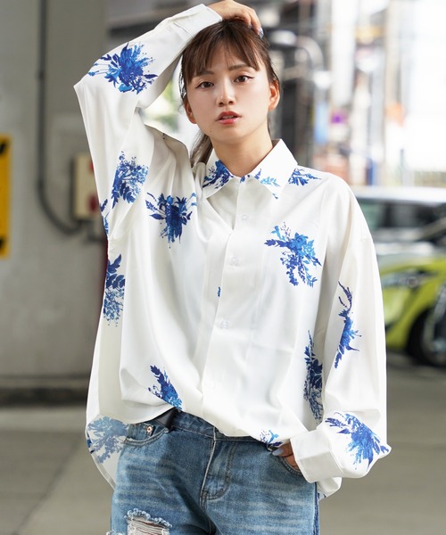 1111clothing(ワンフォークロージング)の「フラワー柄 シルキータッチ ルーズシャツ / Flower Pattern Silky Touch Loose Shirt(シャツ/ブラウス・メンズ・ブラック×グレー/ブラック×ブルー/ホワイト×グレー/ホワイト×ブルー・L/M)」の7枚目の写真