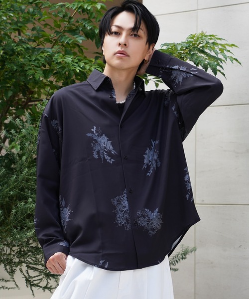 1111clothing(ワンフォークロージング)の「フラワー柄 シルキータッチ ルーズシャツ / Flower Pattern Silky Touch Loose Shirt(シャツ/ブラウス・メンズ・ブラック×グレー/ブラック×ブルー/ホワイト×グレー/ホワイト×ブルー・L/M)」の18枚目の写真