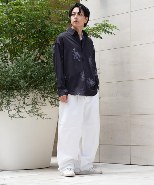 1111clothing(ワンフォークロージング)の「フラワー柄 シルキータッチ ルーズシャツ / Flower Pattern Silky Touch Loose Shirt(シャツ/ブラウス・メンズ・ブラック×グレー/ブラック×ブルー/ホワイト×グレー/ホワイト×ブルー・L/M)」の21枚目の写真