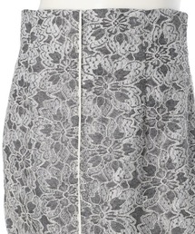 Apuweiser-riche（アプワイザーリッシェ）の「フラワーコードレース