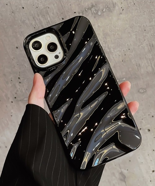 ADPOSION（アドポーション）の「韓国風 ウェーブデザイン iPhoneカバー アイフォンケース（スマホケース/カバー・レディース・アイボリー/シルバー/ブラック・iPhone 13 Pro Max/iPhone 13/iPhone 14/iPhone 14 Pro/iPhone 13 Pro/iPhone 14 Plus/iPhone 14 Pro Max）」の6枚目の写真