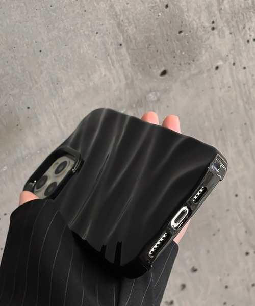 ADPOSION（アドポーション）の「韓国風 ウェーブデザイン iPhoneカバー アイフォンケース（スマホケース/カバー・レディース・アイボリー/シルバー/ブラック・iPhone 13 Pro Max/iPhone 13/iPhone 14/iPhone 14 Pro/iPhone 13 Pro/iPhone 14 Plus/iPhone 14 Pro Max）」の14枚目の写真