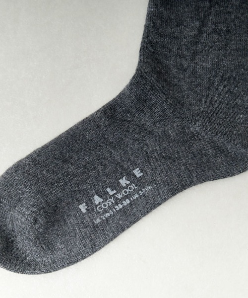FALKE（ファルケ）の「[FALKE/ファルケ] COSY WOOL カシミヤ混ショートソックス（ソックス/靴下・レディース・ブルー/マスタード/オリーブ/グレー/オフホワイト/ピンク・22-24cm）」の16枚目の写真