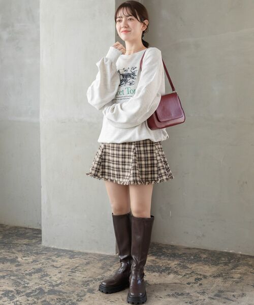 RETRO GIRL（レトロガール）の「BIG刺繍トレーナー（スウェット・レディース・レッド/ホワイト系その他/チャコールグレー・FREE）」の8枚目の写真