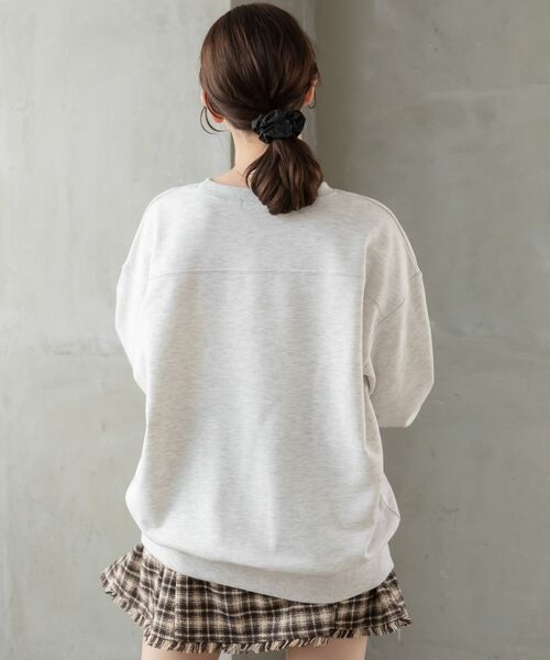 RETRO GIRL（レトロガール）の「BIG刺繍トレーナー（スウェット・レディース・レッド/ホワイト系その他/チャコールグレー・FREE）」の7枚目の写真