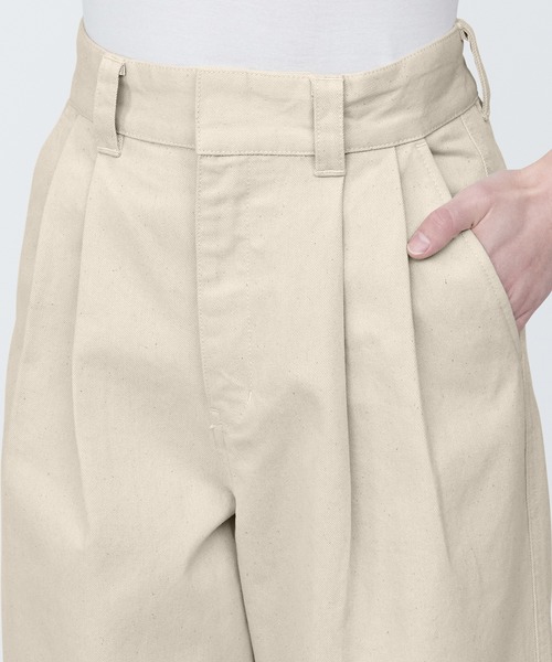 無印良品(ムジルシリョウヒン)の「婦人 木の実から作ったカポック混タックワイドパンツ(その他パンツ・レディース・キナリ/イエロー系2・XL/M/XS/S/L)」の6枚目の写真