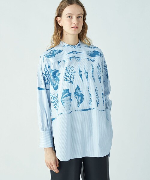 MACPHEE（マカフィー）の「マリンプリント チュニックシャツ（シャツ/ブラウス・レディース・ライトブルー・36）」の3枚目の写真