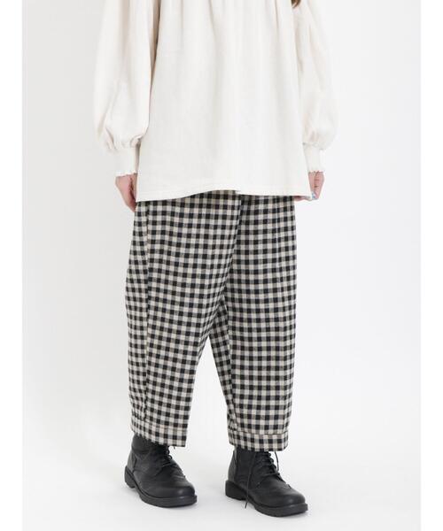 Samansa Mos2（サマンサ モスモス）の「センタープレスロールアップパンツ（その他パンツ・レディース・ブラック/キナリ/ベージュ/グレー・F）」の9枚目の写真