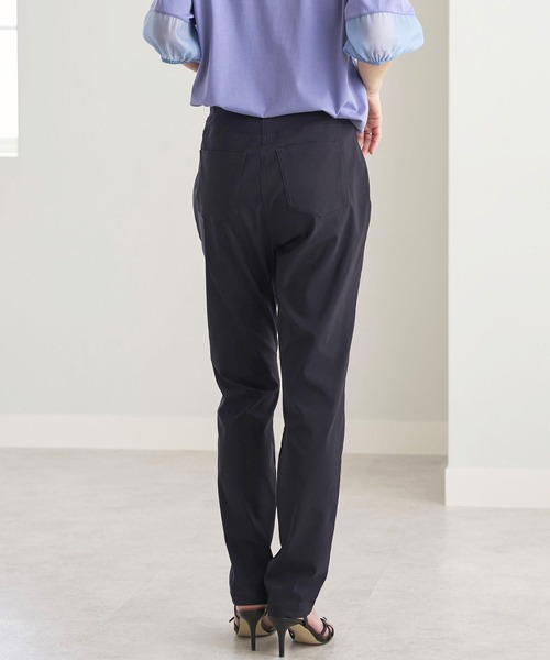 BELLUNA PLUS（ベルーナ）の「軽やか！ゆるっとスリムパンツ（その他パンツ・レディース・インディゴブルー/ベージュ/カーキ/ブラック・MEDIUM/SMALL/X-LARGE/LARGE）」の8枚目の写真