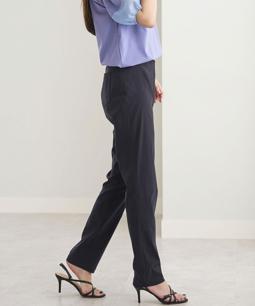 BELLUNA PLUS（ベルーナ）の「軽やか！ゆるっとスリムパンツ（その他パンツ・レディース・インディゴブルー/ベージュ/カーキ/ブラック・MEDIUM/SMALL/X-LARGE/LARGE）」の7枚目の写真