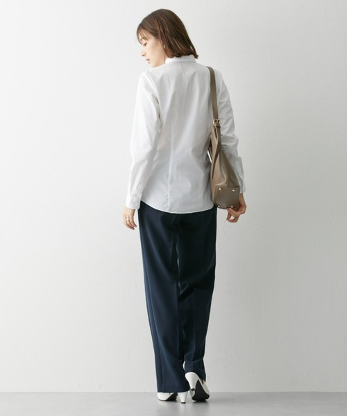 slattgir(スラットジール)の「高身長 形態安定ドビー織レギュラーカラーシャツ (トールサイズ)(シャツ/ブラウス・レディース・オフホワイト/サックスブルー・M/L/LL/3L/5L/4L)」の9枚目の写真