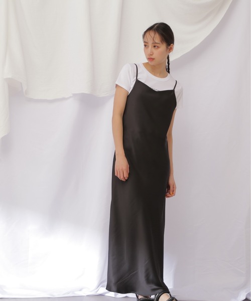 JILL by JILL STUART(ジルバイジルスチュアート)の「【eS】サテンナローキャミワンピース(ワンピース・レディース・ピンク/ブラック・FREE)」の11枚目の写真