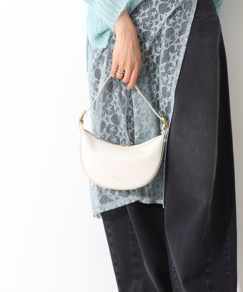 CHRISTIAN VILLA（クリスチャンヴィラ）の「【CHRISTIAN VILLA/クリスチャンヴィラ】ハーフムーンワンハンドルショルダーバッグ（ショルダーバッグ・レディース・ベージュ/ホワイト・FREE）」の7枚目の写真