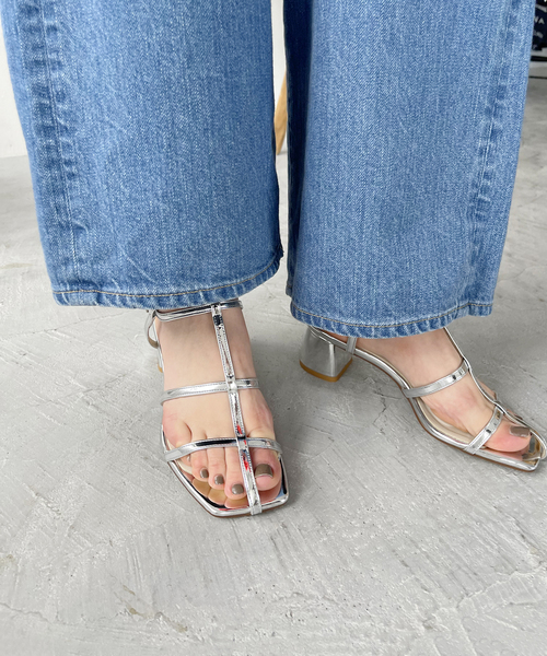 LE TALON（ルタロン）の「5cmダブルTストラップサンダル（サンダル・レディース・ベージュ/ラベンダー/ブラック系その他/シルバー・X-SMALL/SMALL/MEDIUM/LARGE/X-LARGE）」の4枚目の写真