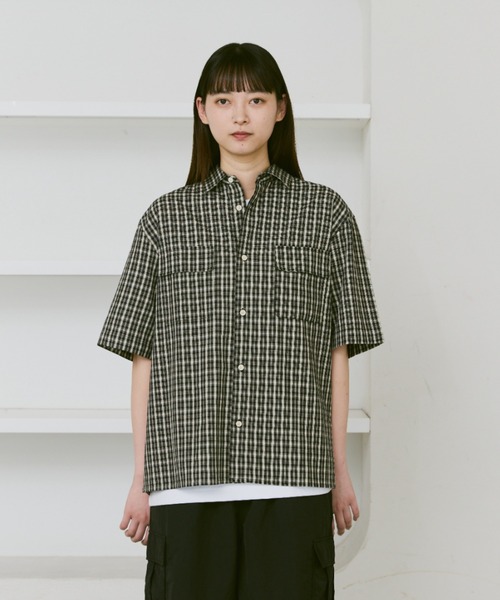 flaner（フラネ）の「Loose assort regular collar shirt / ルーズアソートレギュラーカラーシャツ（シャツ/ブラウス・レディース・ブラック/ブルー/アイボリー・LARGE/MEDIUM）」の21枚目の写真