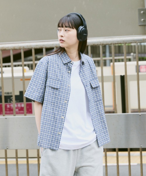 flaner（フラネ）の「Loose assort regular collar shirt / ルーズアソートレギュラーカラーシャツ（シャツ/ブラウス・レディース・ブラック/ブルー/アイボリー・LARGE/MEDIUM）」の7枚目の写真