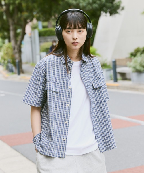flaner（フラネ）の「Loose assort regular collar shirt / ルーズアソートレギュラーカラーシャツ（シャツ/ブラウス・レディース・ブラック/ブルー/アイボリー・LARGE/MEDIUM）」の8枚目の写真