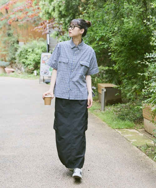 flaner（フラネ）の「Loose assort regular collar shirt / ルーズアソートレギュラーカラーシャツ（シャツ/ブラウス・レディース・ブラック/ブルー/アイボリー・LARGE/MEDIUM）」の14枚目の写真