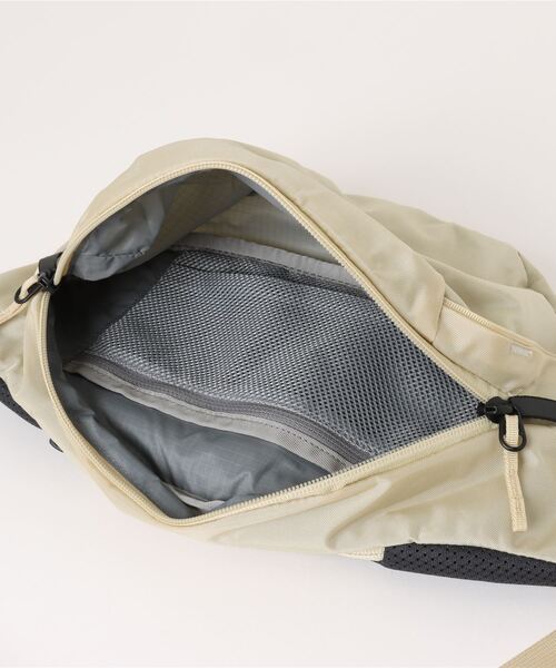 THE NORTH FACE(ザノースフェイス)の「【THE NORTH FACE/ザ ノースフェイス】ORION 3(ボディバッグ/ウエストポーチ・メンズ・ブラック/ストーン/インディゴブルー/グレー/ボルドー/グリーン/ダークブルー/ブラウン/アイボリー/ブルー・FREE)」の16枚目の写真