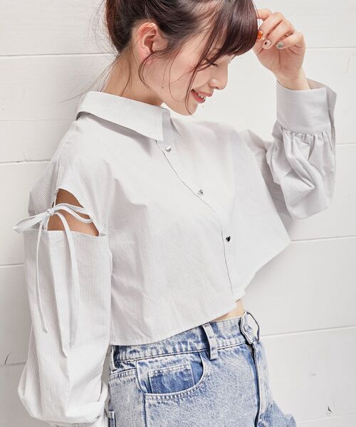 MAJESTIC LEGON(マジェスティックレゴン)の「オープンショルダーショートシャツ(シャツ/ブラウス・レディース・ホワイト系その他/ピンク系その他2/ネイビー/グレー系その他/ホワイト系その他2/オフホワイト/ブルー系その他2・MEDIUM)」の4枚目の写真