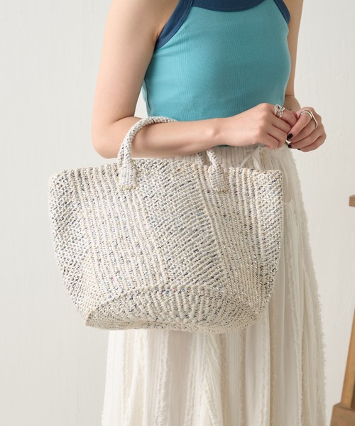 COLLAGE GALLARDAGALANTE(コラージュガリャルダガランテ)の「Africansquare/サイザルバッグ(トートバッグ・レディース・シルバー・FREE)」の1枚目の写真