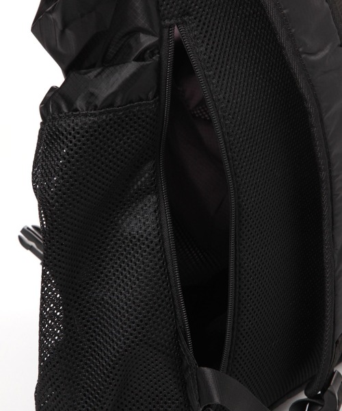 BAYFLOW（ベイフロー）の「[ペットボトルホルダー付き]コーデュラデイパック（バックパック/リュック・レディース・ブラック/ブラウン・FREE）」の3枚目の写真