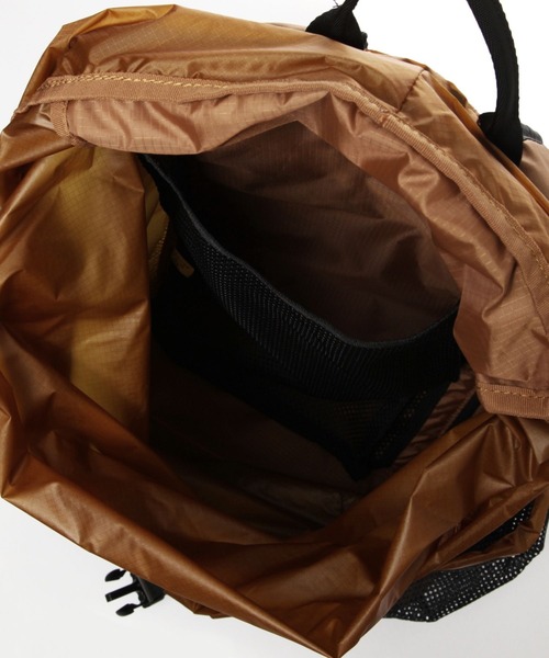 BAYFLOW（ベイフロー）の「[ペットボトルホルダー付き]コーデュラデイパック（バックパック/リュック・レディース・ブラック/ブラウン・FREE）」の13枚目の写真