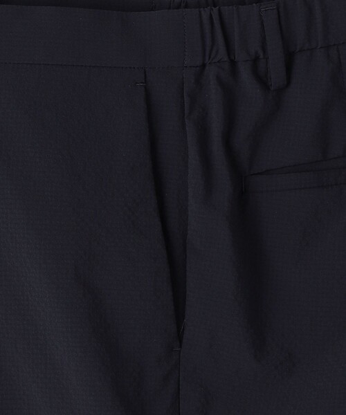 UNITED ARROWS(ユナイテッドアローズ)の「シアサッカーノープリーツパンツ COZY -撥水・ウォッシャブル・ストレッチ--(その他パンツ・メンズ・ダークグリーン/ネイビー・XXL/XL/M/S/L)」の9枚目の写真