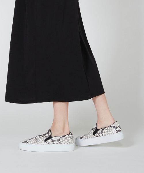 PELLICO SUNNY（ペリーコサニー）の「GIOIA ウィメンズ パイソン スリッポン 3.5㎝ BLACK/WHITE（スリッポン・レディース・ブラック×ホワイト・35/36/37/38/39）」の9枚目の写真