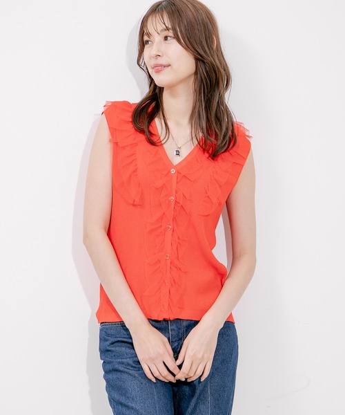Jayro(ジャイロ)の「フリル付きニットノースリーブプルオーバー(Tシャツ/カットソー・レディース・チャコールグレー/ブラック/サックスブルー/オレンジ・M)」の4枚目の写真