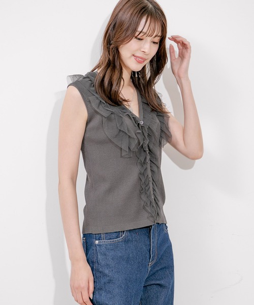 Jayro(ジャイロ)の「フリル付きニットノースリーブプルオーバー(Tシャツ/カットソー・レディース・チャコールグレー/ブラック/サックスブルー/オレンジ・M)」の12枚目の写真